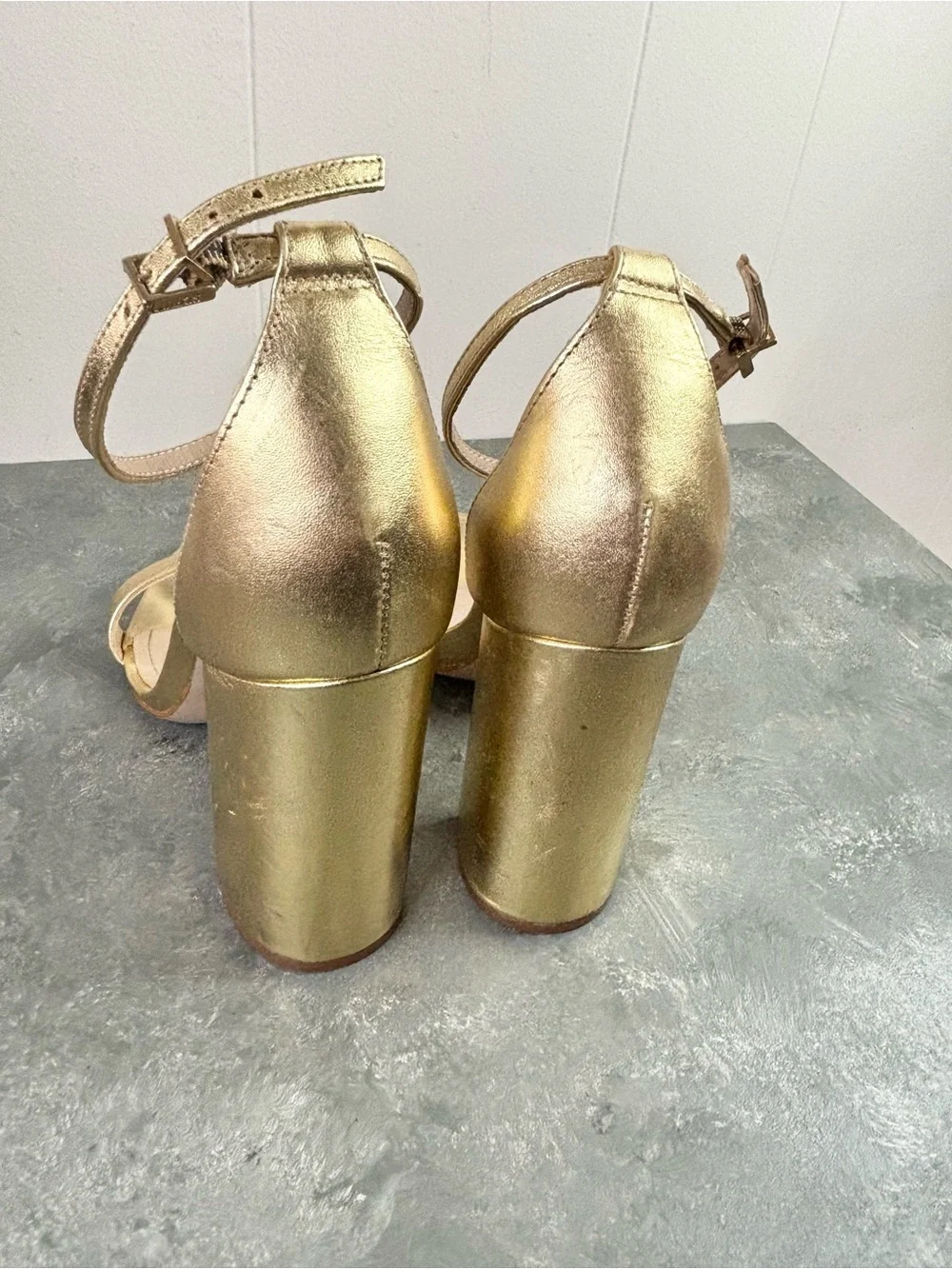 Schutz Cadey Lee gold block sandals heels metallic leather ankle strap size 9.5